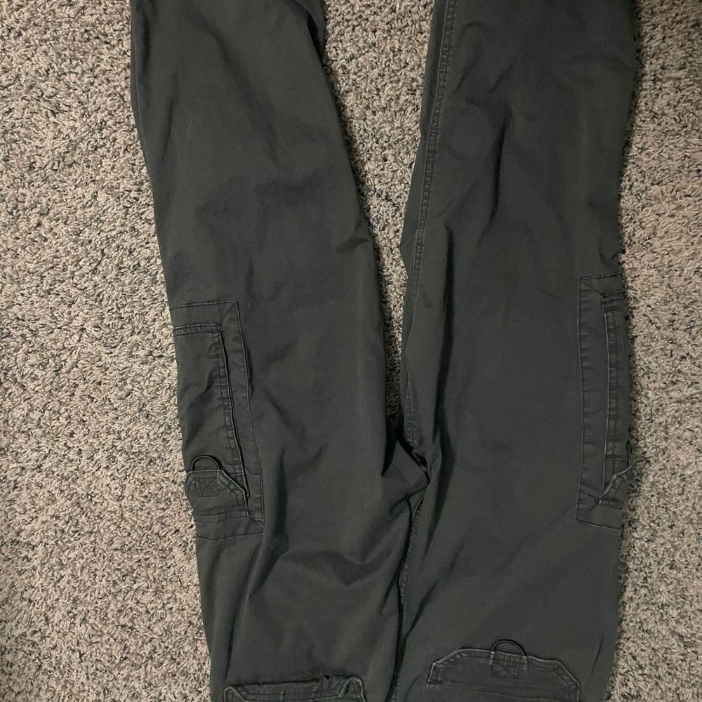Men's Black Cargo Pants - Picture 3 of 3